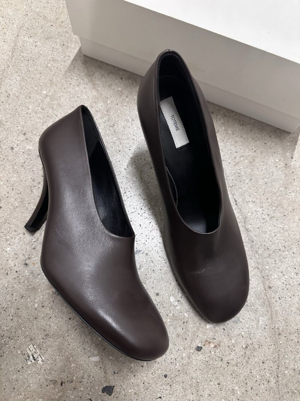 Toteme Contour Nappa Pump Heels Bark Brown - Picture 6 of 8